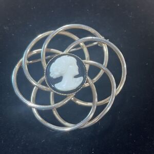 Vintage Cameo Brooch Pin Gold Tone Antique With Loop Retro Fashion (Used Wear)